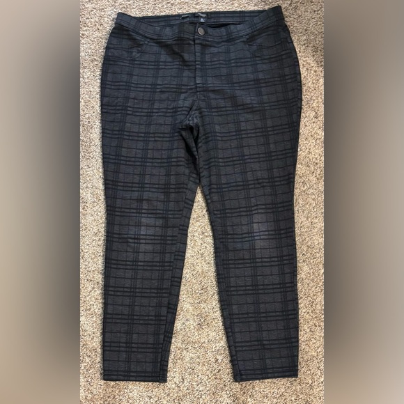 Simply Vera VeraWang Black and Gray Plaid Pants - Picture 1 of 3
